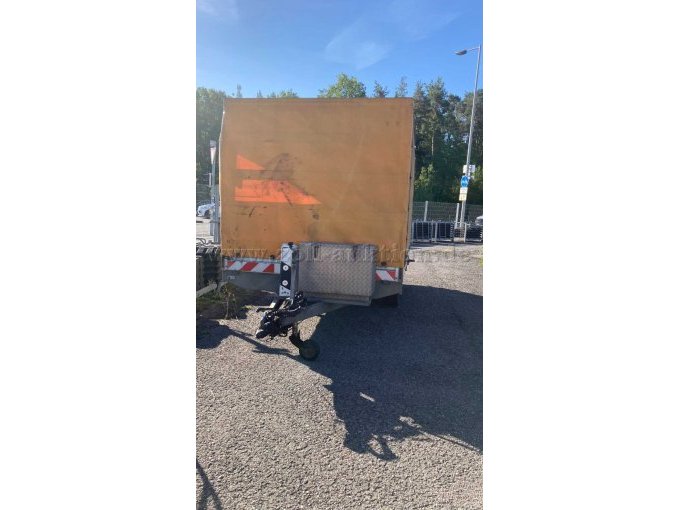 Anhänger front
