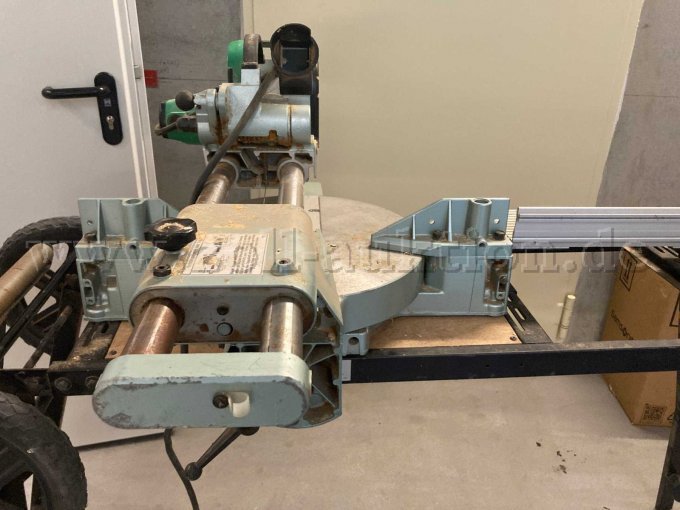 1 Hitachi C8FS - afkort- en verstekzaag – foto 3 – kavel bij Zoll-Auktion, Eberswalde