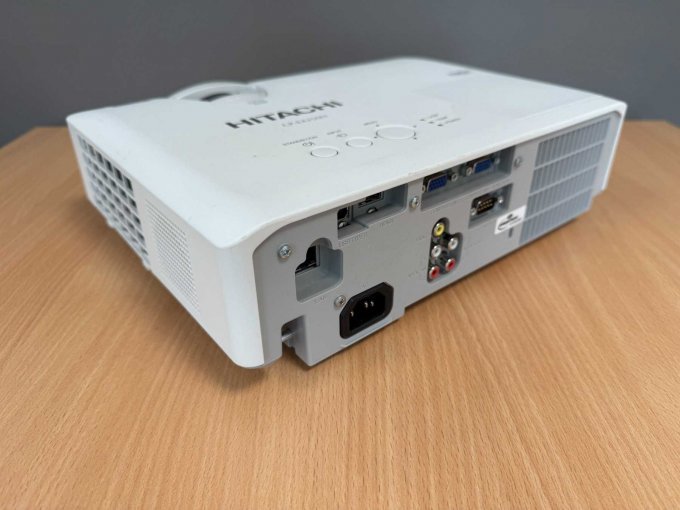 Hitachi CP-EX250N
Ansicht von hinten