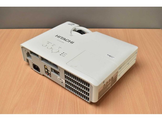 Hitachi CP-EX250N
Ansicht von hinten