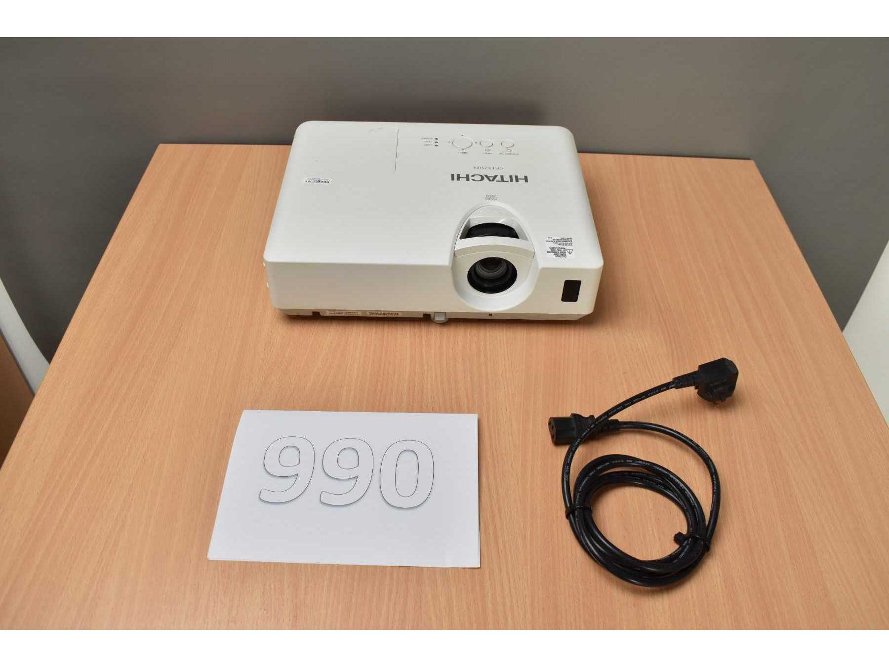 Hitachi CP-EX250N
Gesamtansicht