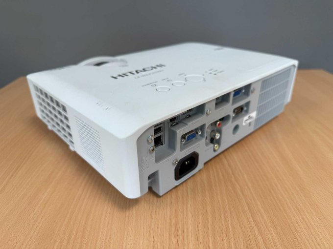 Hitachi CP-WX3541WN Beamer
Ansicht von hinten