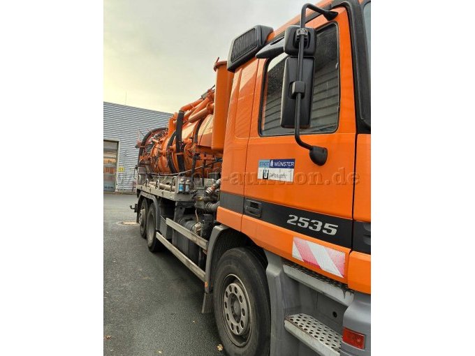 Hochdruckspül.Saugfahrzeug Firma Kroll