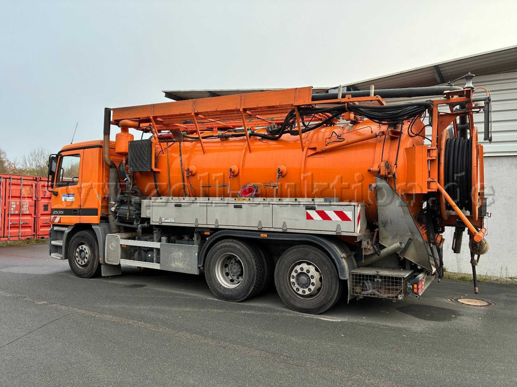 Hochdruckspül.Saugfahrzeug Firma Kroll