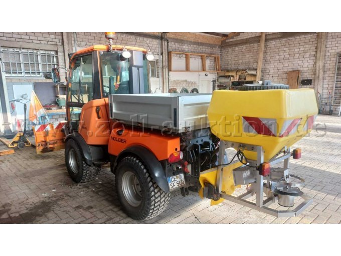 Heckansicht mit Streuer