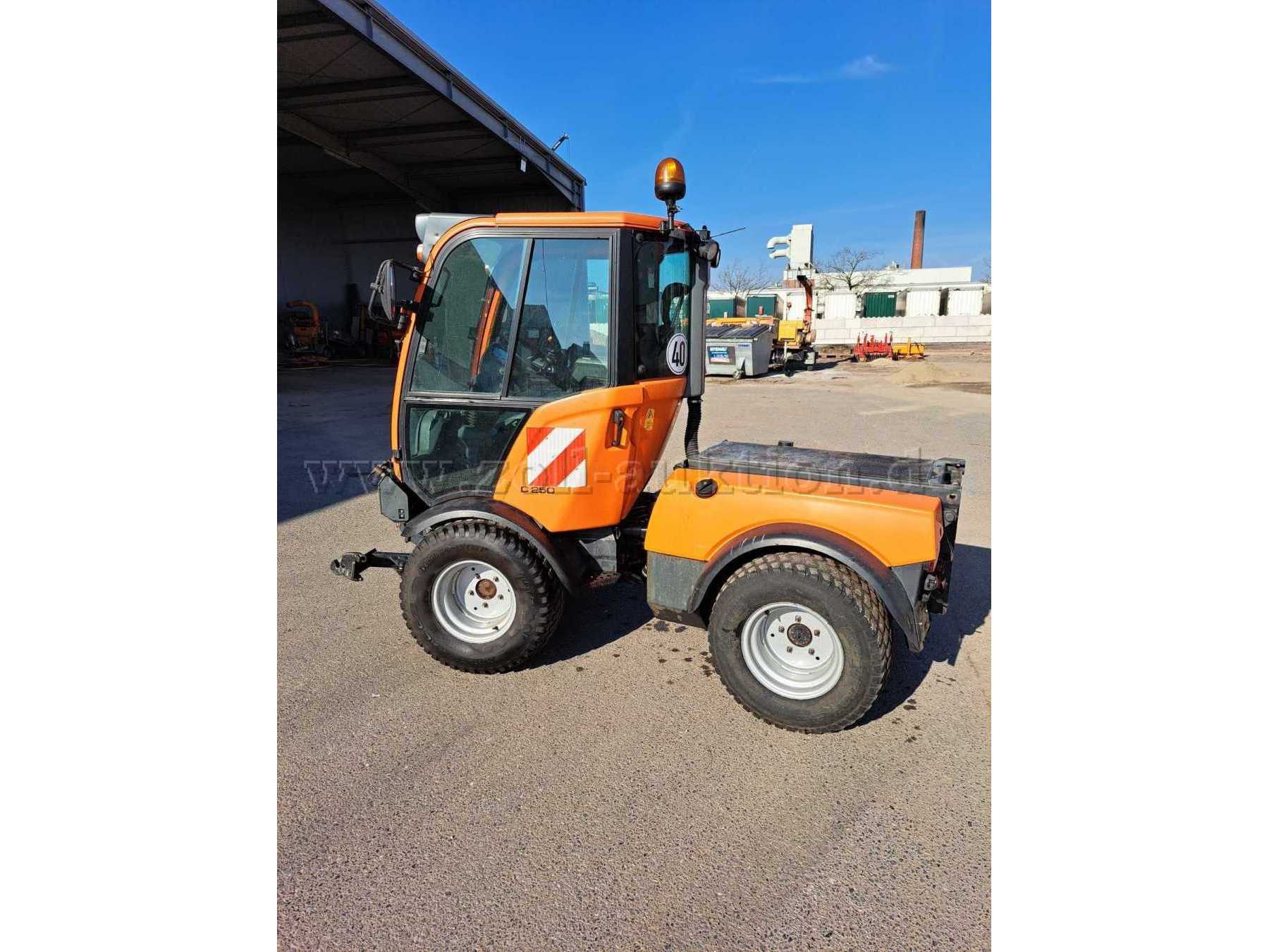 Holder C250 Seitenansicht