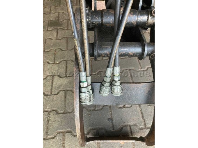 Hydraulikanschlüsse des Holzgreifer