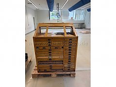 Holzkommode Frontansicht