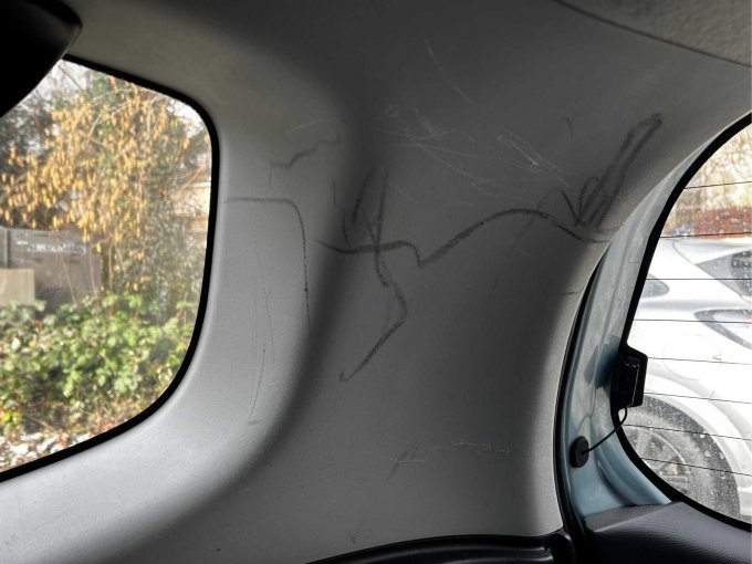 Innenansicht Kratzer