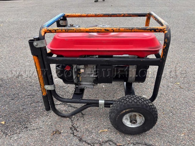 1 Honda Stromaggregat EC 2200 K1L – 230 V, 2,0 kVA, voll funktionsfähig – foto 3 – kavel bij Zoll-Auktion, Amberg