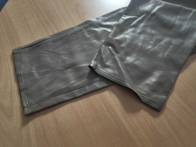 1 Hose, Marke Cambio, Größe 38, hell-braun – foto 4 – kavel bij Zoll-Auktion, Isernhagen