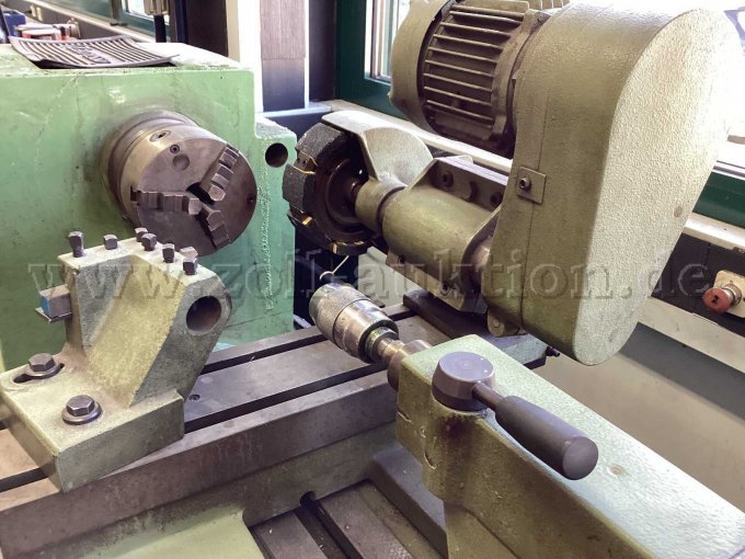 Hoster 701 Bremstrommel-Drehmaschine Zanrosso TU 250x700 Junior - Ansicht Innen