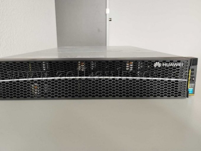 Huawei Oceanstor 5300 V3 - Vorderseite mit Blende