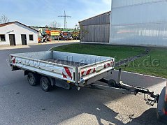 Anhänger vorne rechts