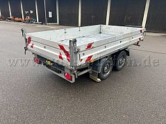 Anhänger hinten rechts