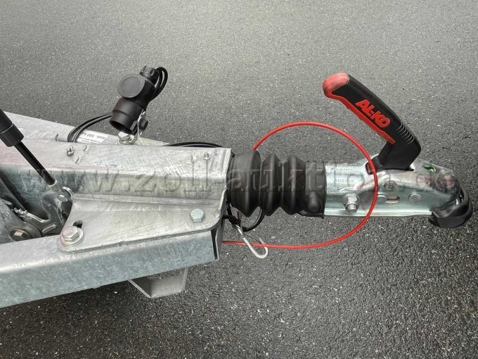 V-Deichsel mit Kugelkopfsicherung