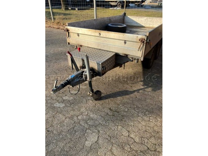 Humbaur Anhänger - Vorderansicht