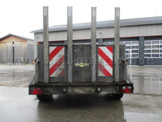 Humbaur Tieflader
von hinten