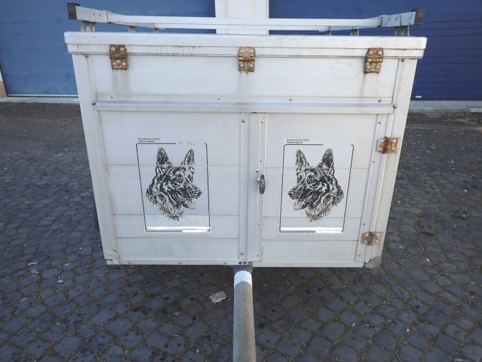 Vorderansicht des Anhängers