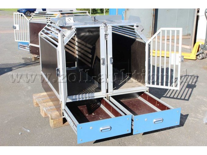 Frontansicht Hundebox Offen