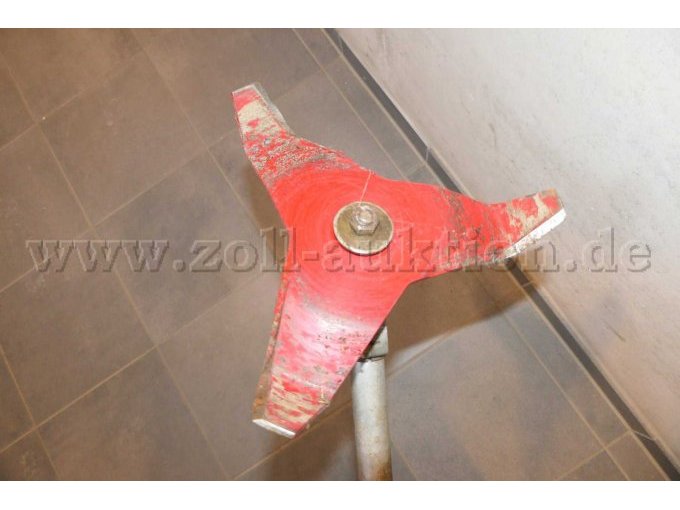 Detailaufnahme Häckselmesser von unten