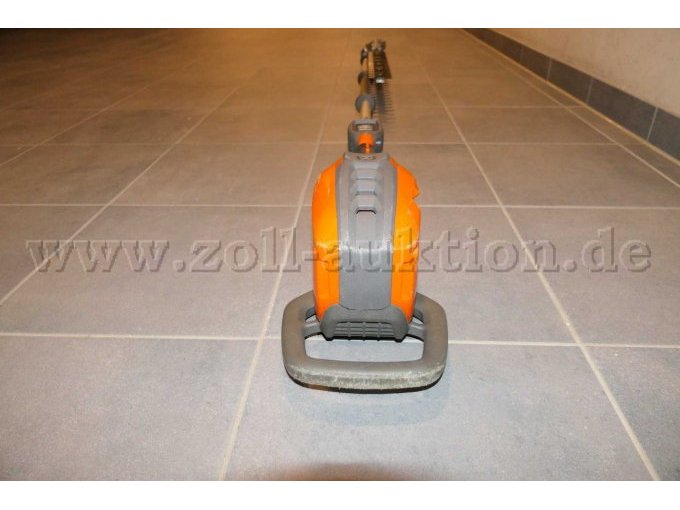 Detailaufnahme Handgriff mit Antrieb von hinten