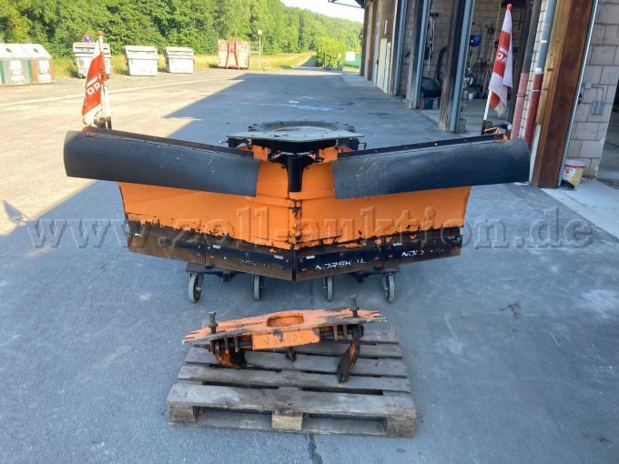 Frontansicht mit Anbauplatte