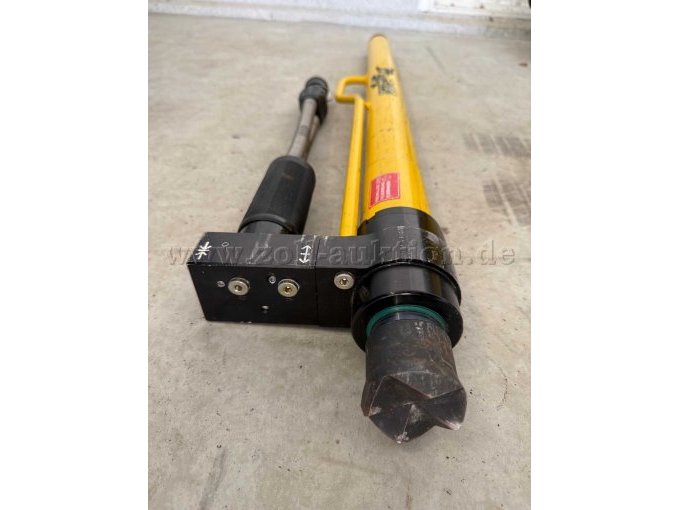 1x hydraulischer Rettungszylinder
Typ RZ 3-1640