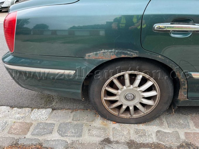 Beifahrerseite hinten