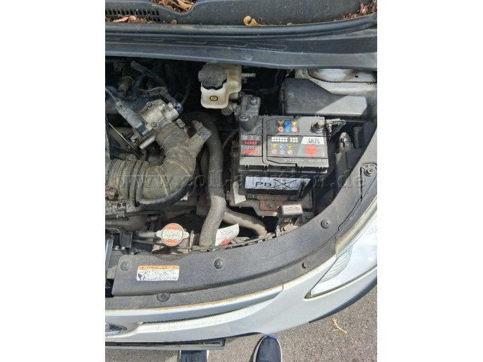 Motorraum 1