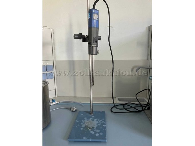 Ansicht vorn mit Stativ