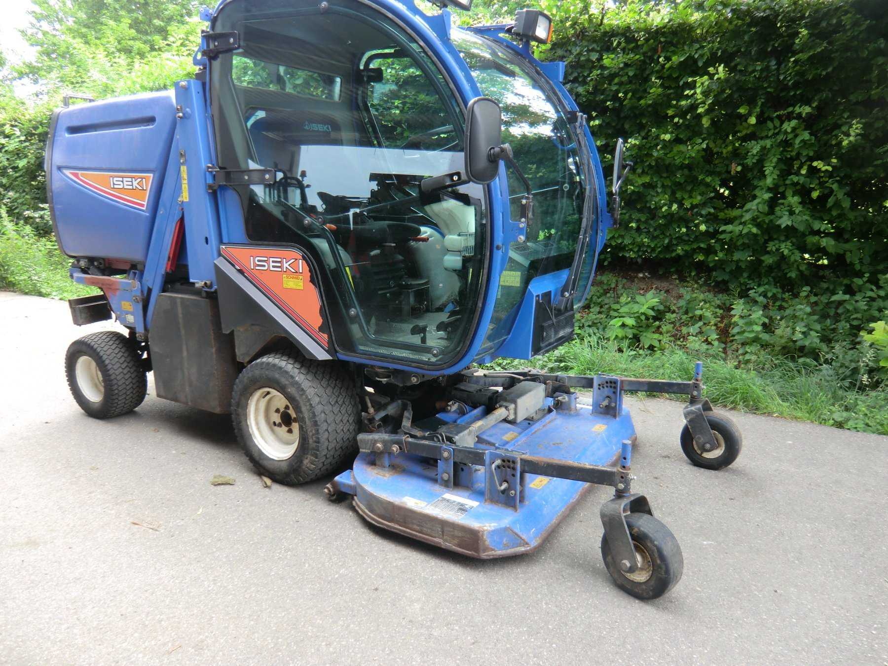 ISEKI 450 SF Front- und Seitenansicht