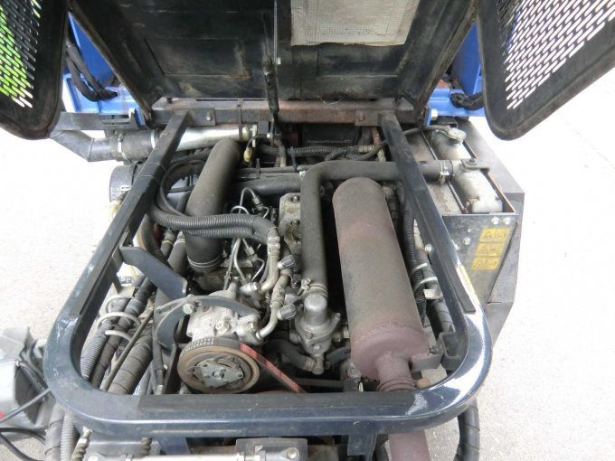ISEKI 450 SF Motoransicht