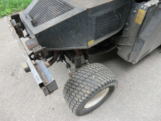 ISEKI 450 SF Seitenansicht