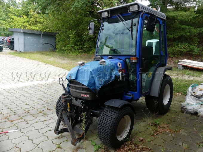 1 ISEKI Kompaktschlepper 2125 AHL *Motorschaden *teils demontiert – foto 2 – kavel bij Zoll-Auktion, Lüneburg