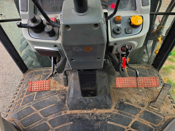 1 ISEKI TG 5470 AQLK – Allradtraktor mit Frontlader, Schiebeschild und Heckgewicht – foto 11 – kavel bij Zoll-Auktion, Freiberg