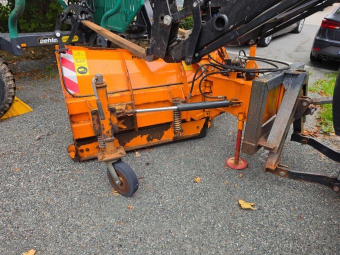 1 ISEKI TG 5470 AQLK – Allradtraktor mit Frontlader, Schiebeschild und Heckgewicht – foto 14 – kavel bij Zoll-Auktion, Freiberg
