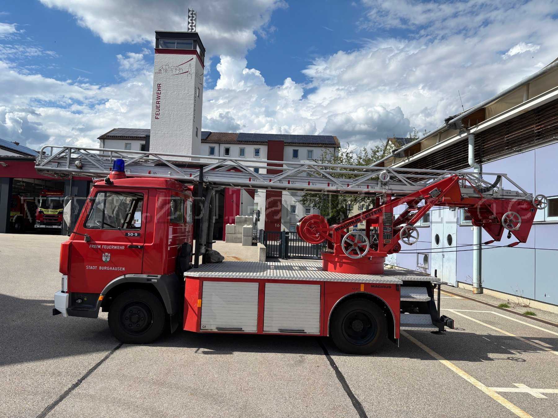 1 IVECO-FIAT met MAGIRUS brandweerhoogwerker DL 16-4