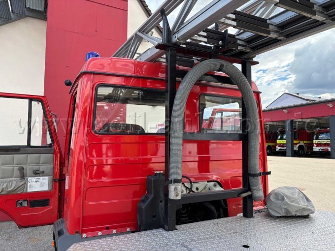 1 IVECO-FIAT mit MAGIRUS Feuerwehr Drehleiter DL 16-4 – foto 7 – kavel bij Zoll-Auktion, Burghausen