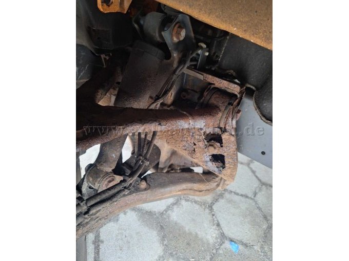 Schweißung Achsaufnahme Fahrerseite