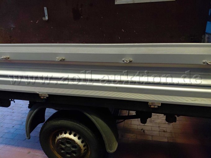 Bild 19:
Ladebordwand rechte Seite