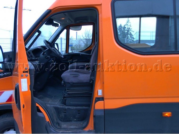 IVECO Daily von Fahrertüre