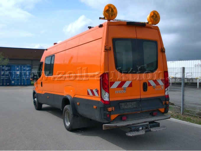 IVECO Daily von hinten links