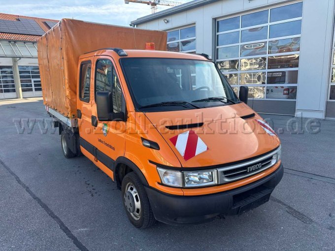 1 IVECO-vrachtwagen met zeil en spanten – foto 2 – kavel bij Zoll-Auktion, Fürstenfeldbruck