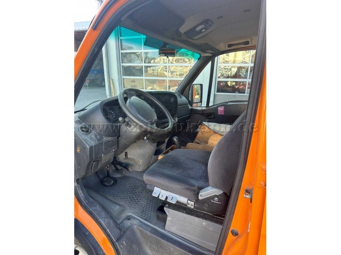1 IVECO-vrachtwagen met zeil en spanten – foto 6 – kavel bij Zoll-Auktion, Fürstenfeldbruck