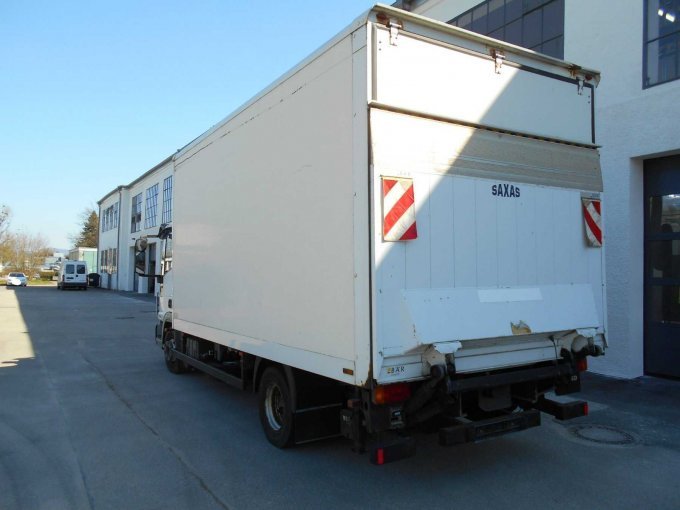 Hinten links