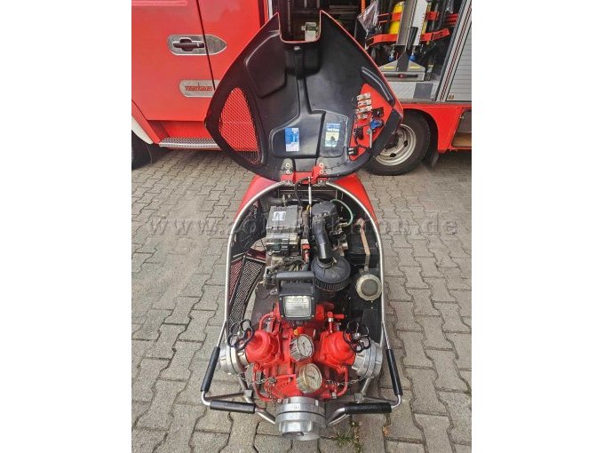 ICEVO Magirus Eurofire 2000 - Vorderansicht mit geöffnetem Gehäuse.