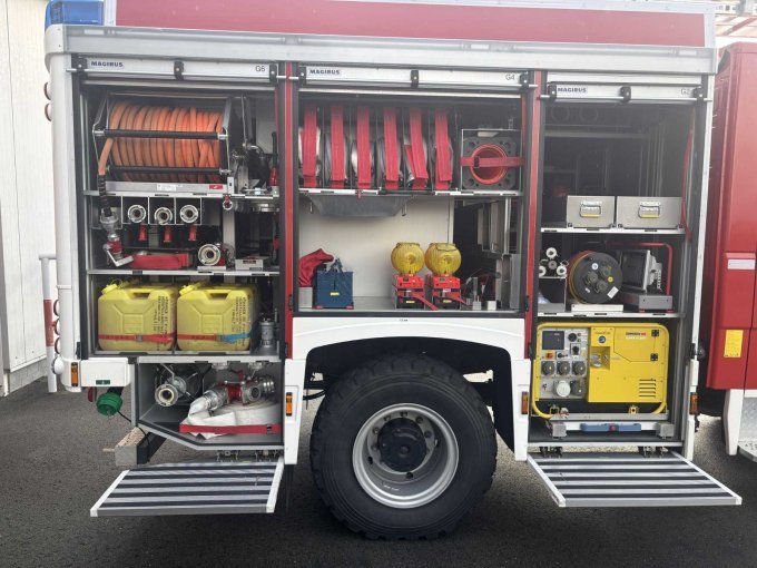 Innenansicht (Fahrzeug wird ohne Ausstattung veräußert)- siehe Fahrzeugbeschreibung