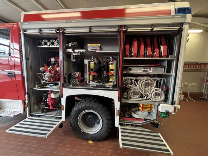 Innenansicht (Fahrzeug wird ohne Ausstattung veräußert)- siehe Fahrzeugbeschreibung