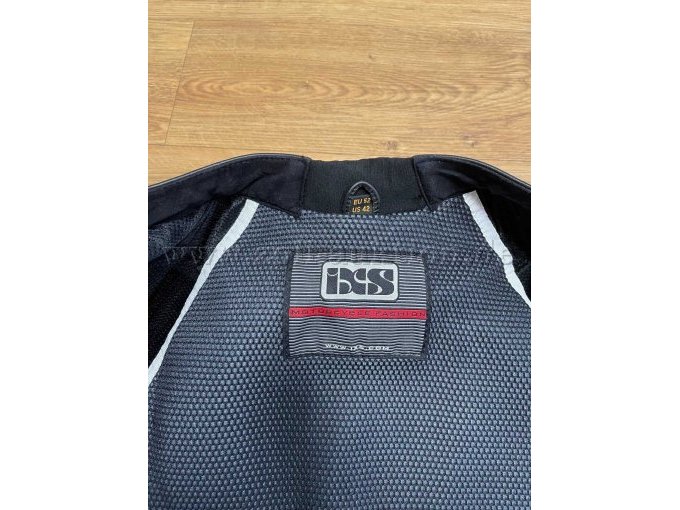 Jacke innen Größe